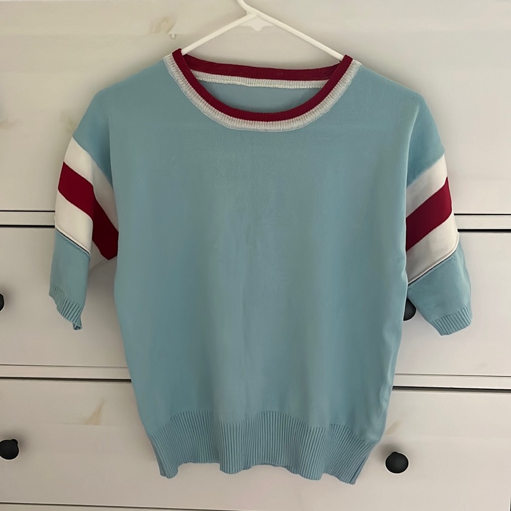 Cropped Blue Mid-Sleeve Shirt